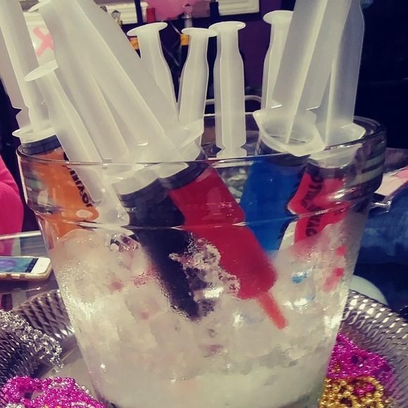 Jell-O Shots - Picture 3 of 6